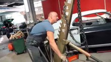 Repair of a Porsche Cayenne GTS by professionals from the Legorage team on the Celette frame machine