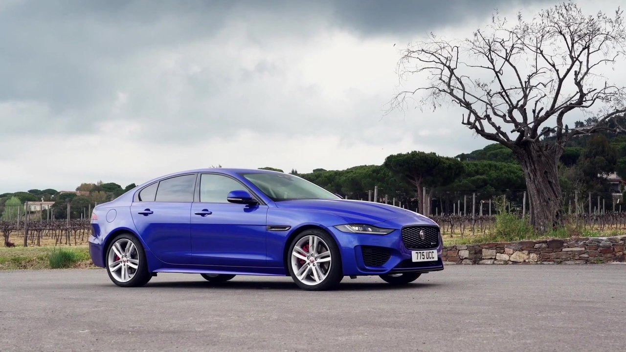 Die kompakte Sportlimousine Jaguar XE - Sportlich-Elegantes Jaguar Design