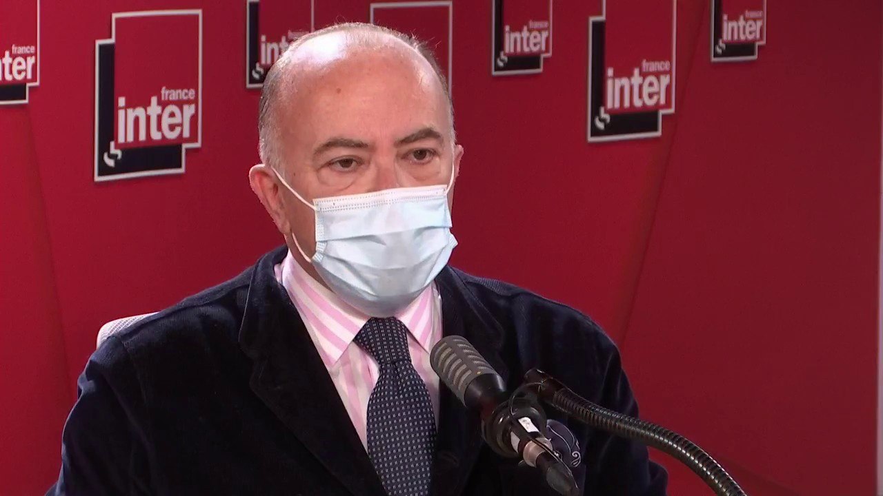 "Les réseaux sociaux sont devenus le creuset de l'abjection" (Bernard Cazeneuve)