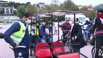 Görme engelli bireyler farkındalık için pedal çevirdi