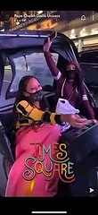 Viviane, accompagné de sa fille Zeyna Ndour au Time Square se moque de Mo Gattes