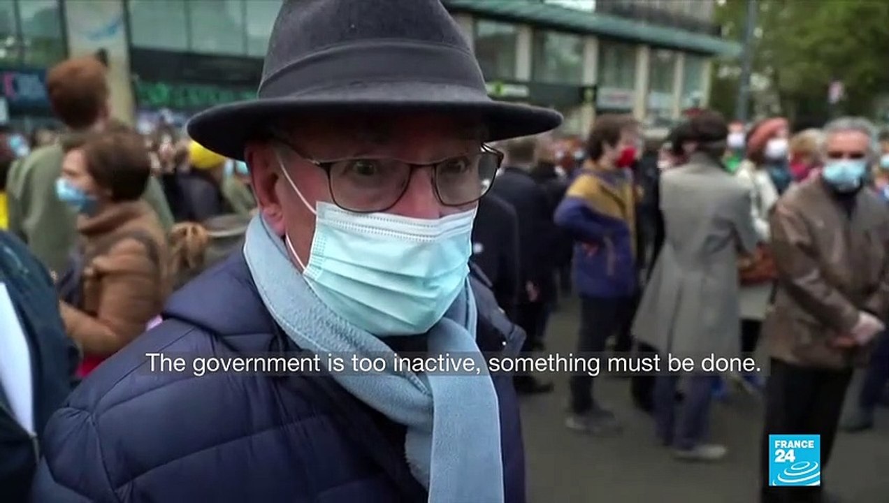 France demonstrations pay tribute to beheaded teacher