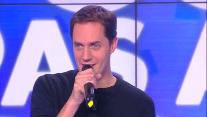 Grand Corps Malade slame sur des chansons françaises dans TPMP