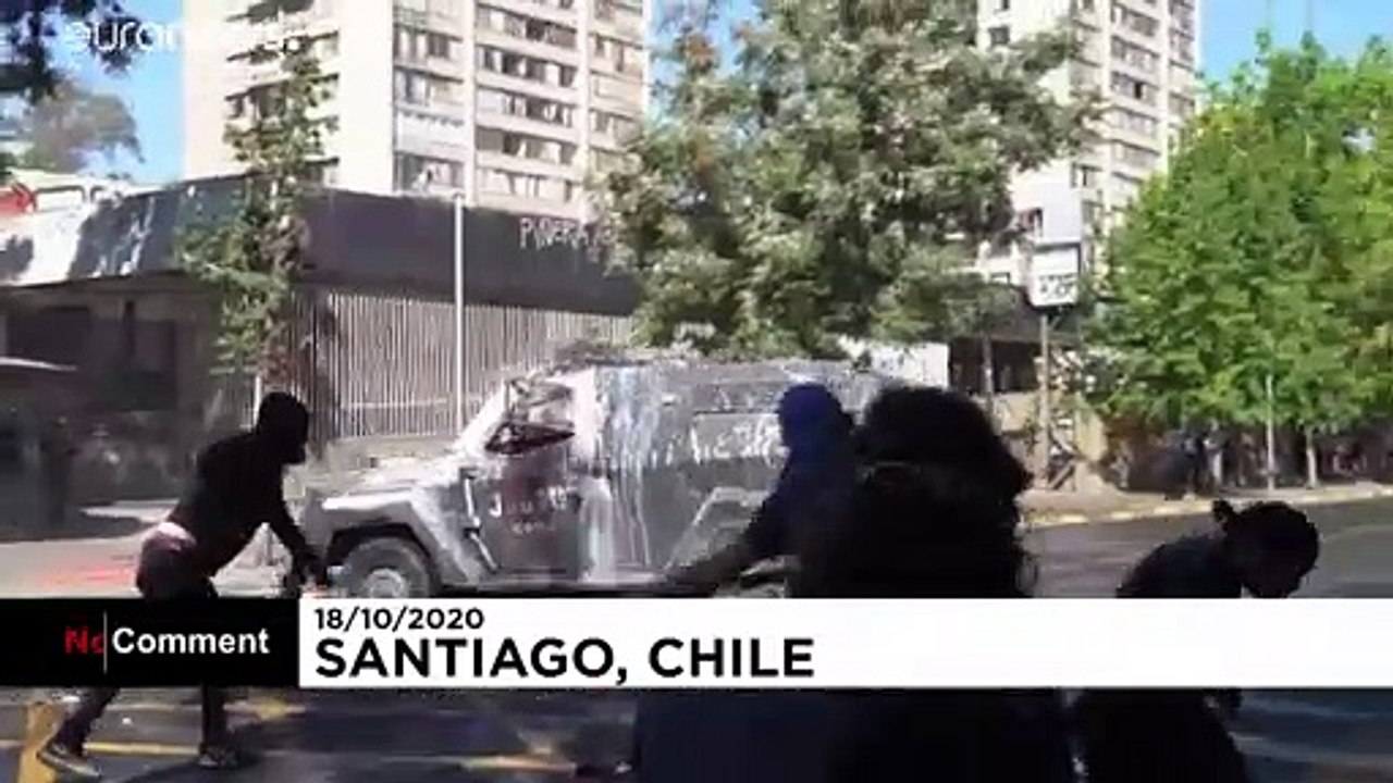 Clashes erupt during protests anniversary in Chile