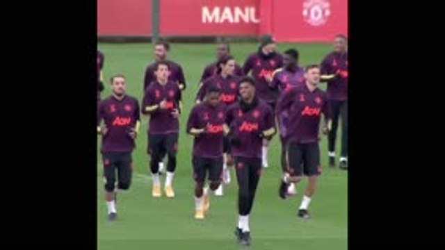 SOCIAL: Cavani trains with United for first time ahead of PSG reunion