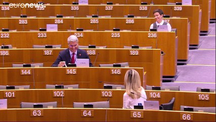 Eurodeputados pedem mais verbas para "União Europeia para a Saúde"