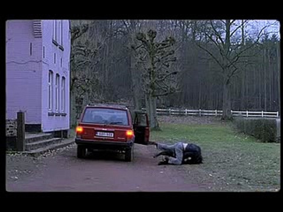 Nue Propriete Film Trailer (2007)