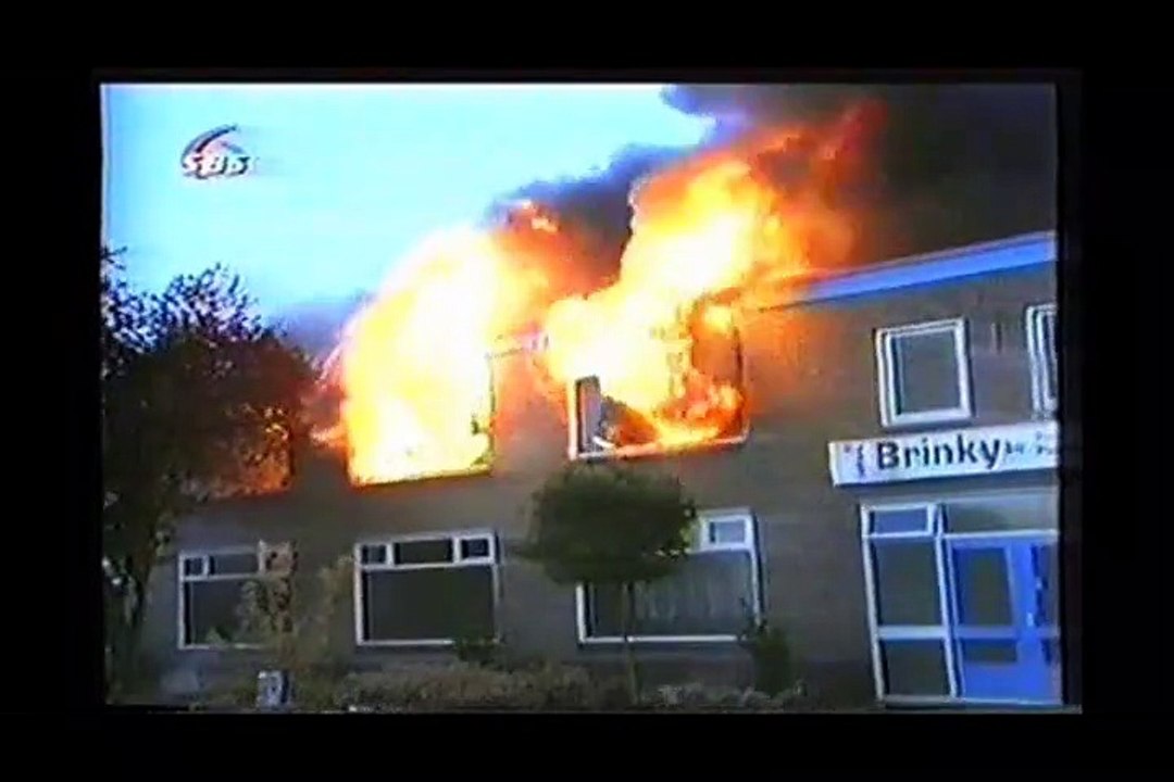 Your Mommy Kills Animals Film Trailer (2008)