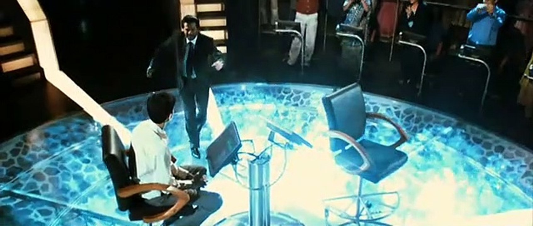 Slumdog millionaire film trailer (2009)