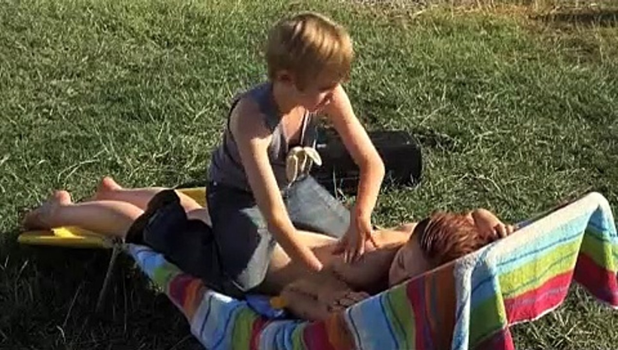 Home film trailer (2) (2009)