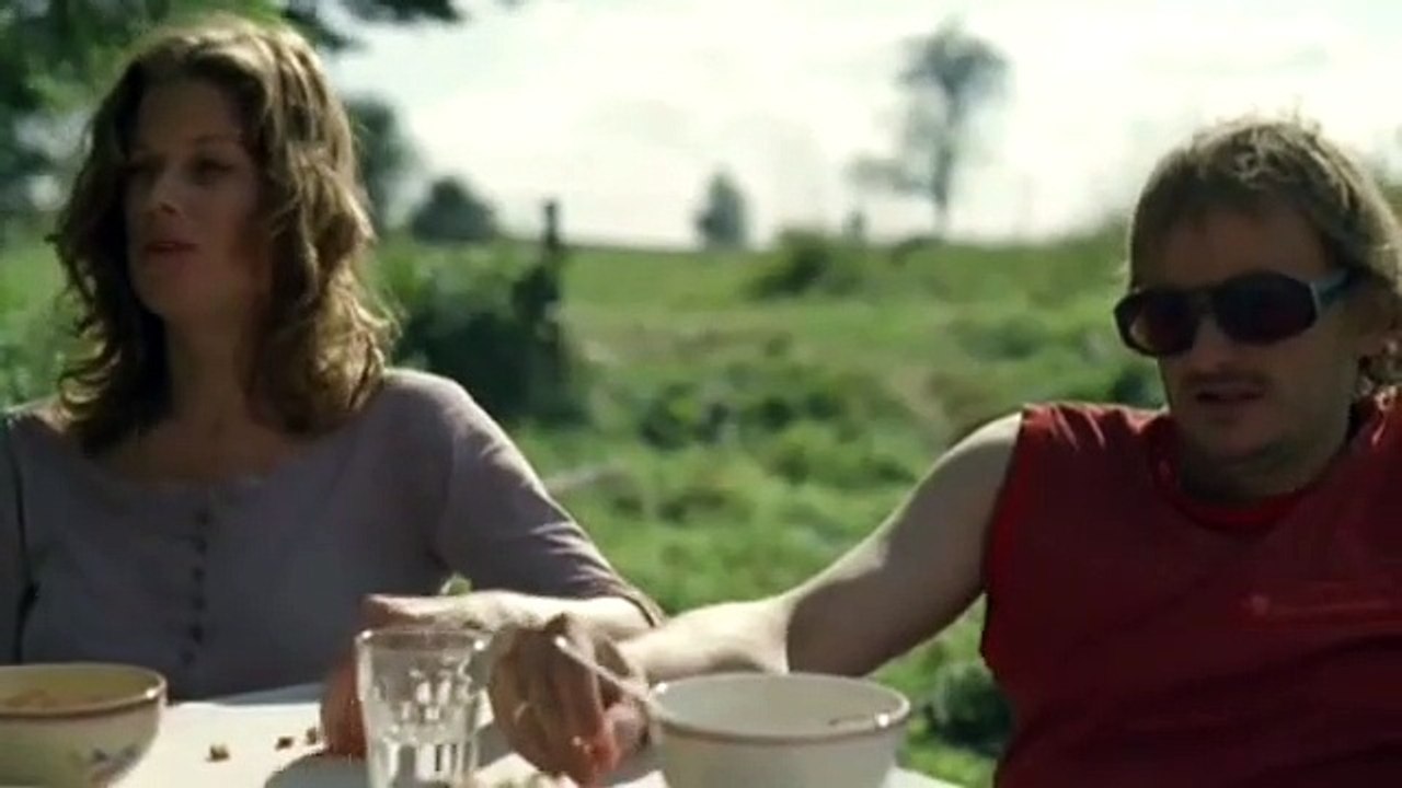 Mitte Ende August Film Trailer (2009)