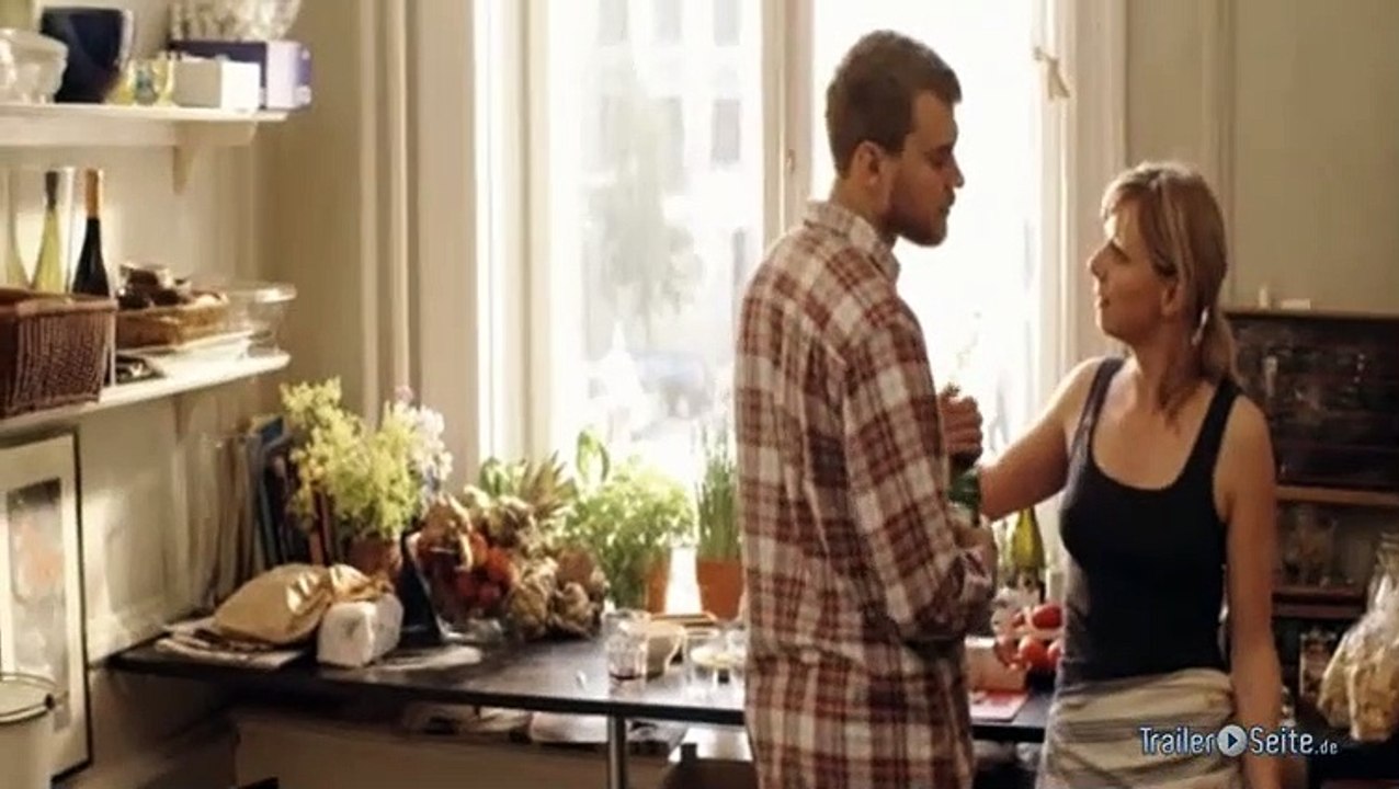 Eine Familie Trailer (2010)