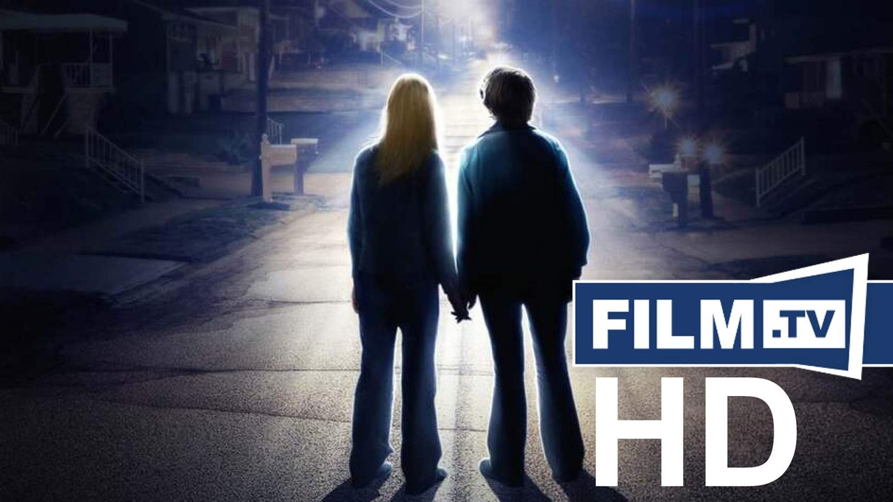 Super 8 Trailer (2011)