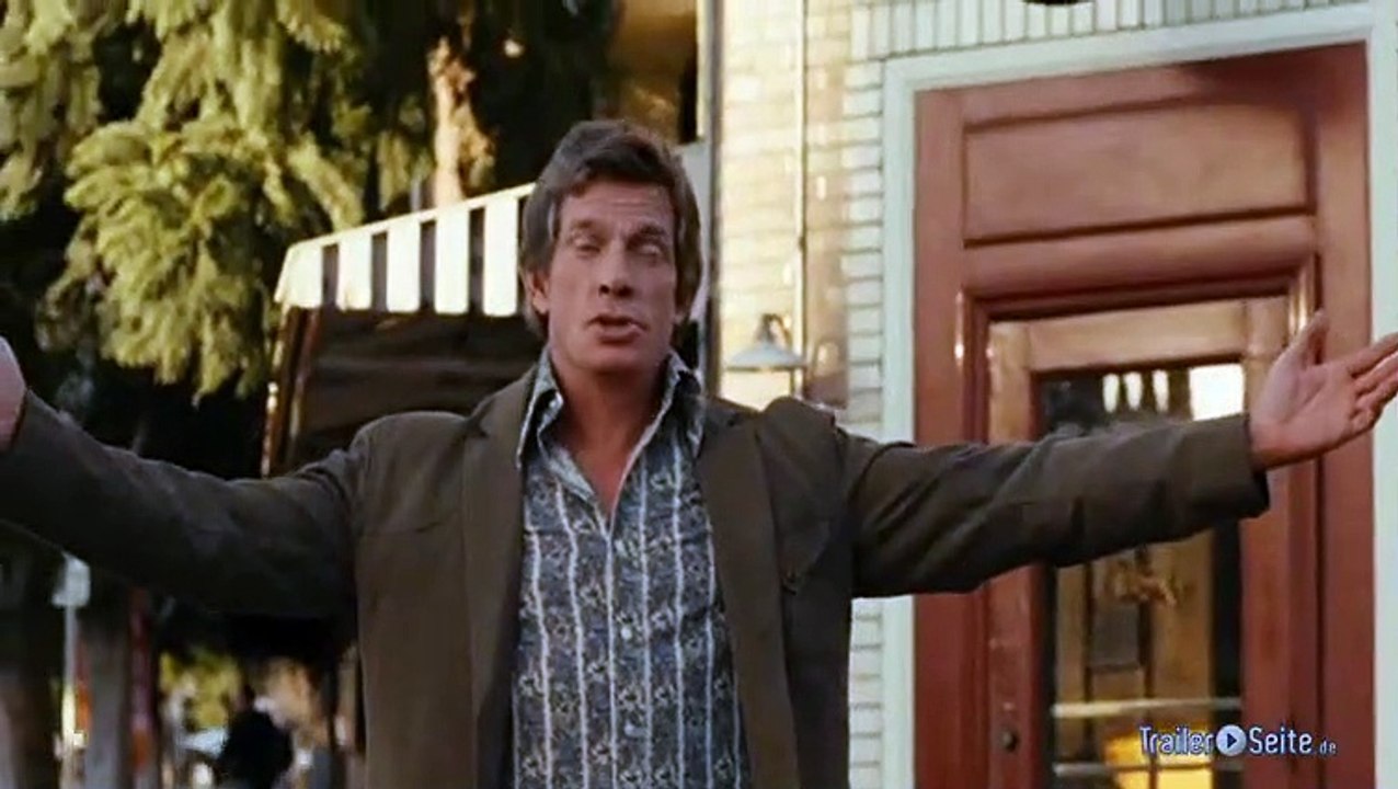 We Bought A Zoo Trailer (2011)