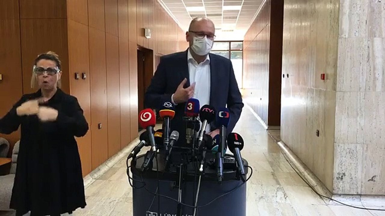 ZÁZNAM: Brífing ministra hospodárstva R. Sulíka