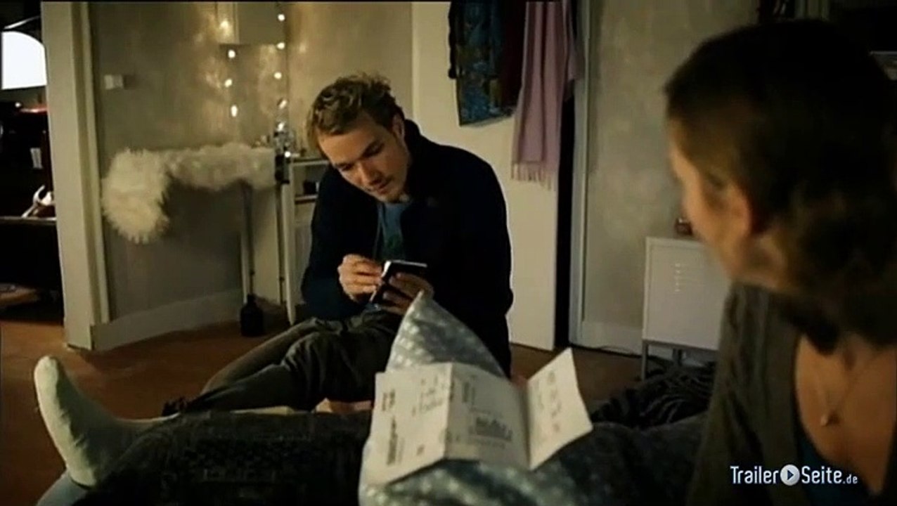 TV Internetkrimi Wer Rettet Dina Foxx Trailer (2012)