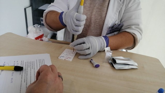Pruebas serológicas en cuatro farmacias de Barbadás (Ourense)