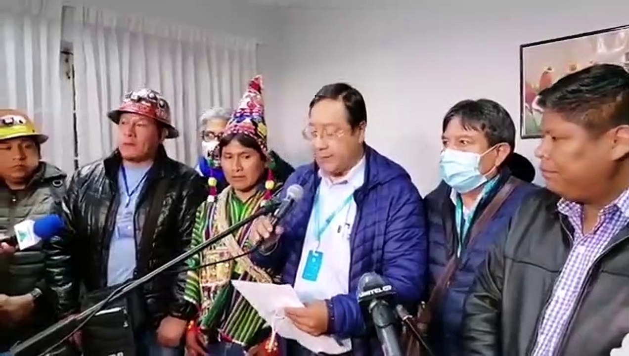 Carlos Mesa reconoce su derrota ante el MAS