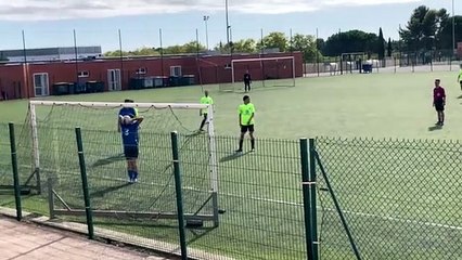 But du 2-4 de Loris contre St Aunes Gs .