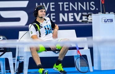 Headset Humor! Top 10 headset moments from UTS3 on-court interviews