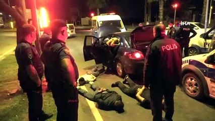 10 kilometre kaçtıktan sonra yakalanan otomobilde ruhsatız pompalı tüfek çıktı