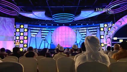 A Christian lady accepts Islam after her questions are convincingly answered