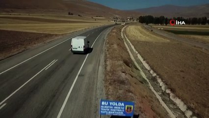Jandarma ekiplerinden dronlu trafik denetimi