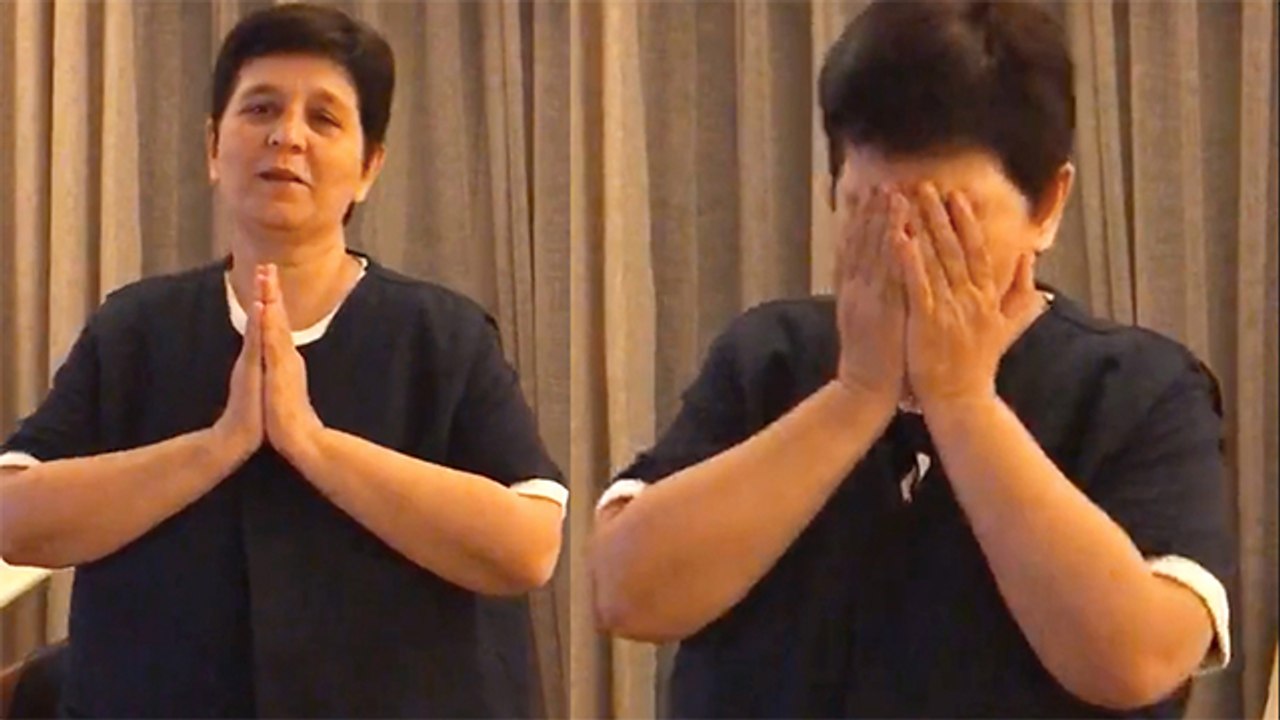 Falguni Pathak CRIES While Celebrating Navratri From Home In 2020