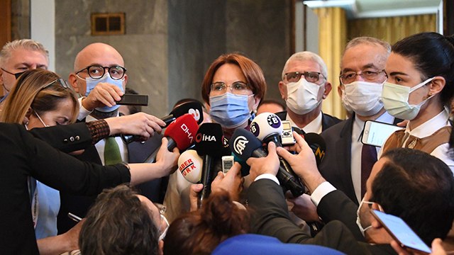 İYİ Parti lideri Meral Akşener, Özdağ’ın ‘FETÖ’ iddiasına yanıt verdi