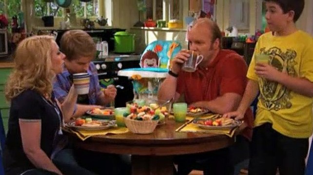 Good Luck Charlie S02E28 Story Time