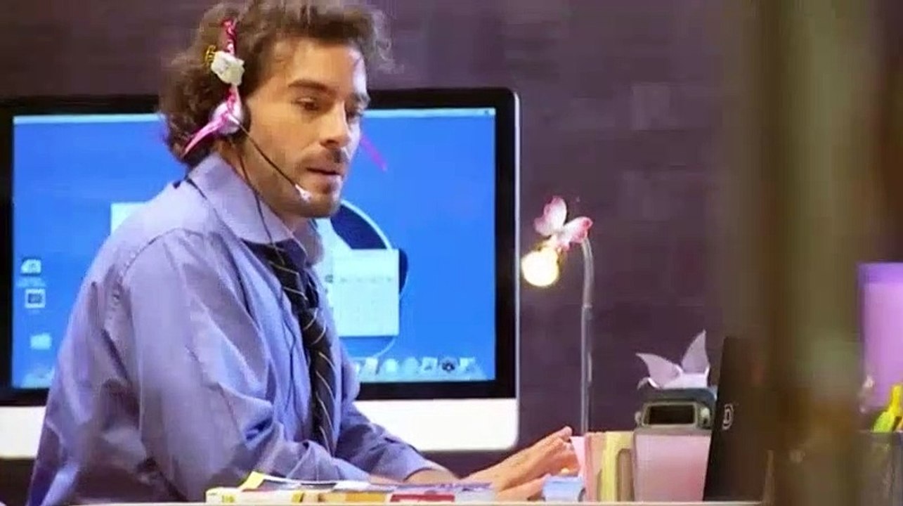 El Secretario Capítulo 5 - Emilio continúa siendo blanco de burlas en su trabajo