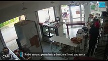 Robó en una panadería y hasta se llevó una torta