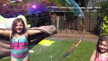 Kids Fun in The SUN Water Slides Playing in Water Giant BUBBLES Plus Surprises with Sophia Isabella e Alice