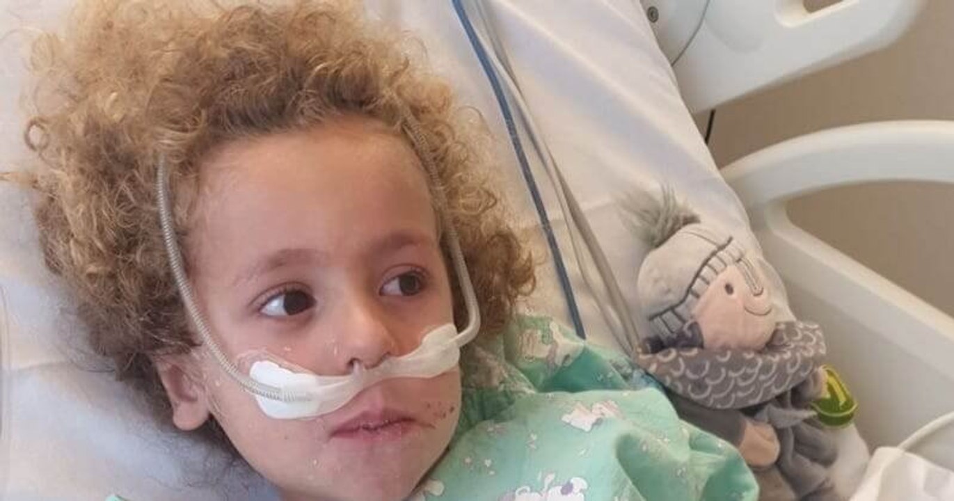 À Bruxelles, le petit KaIs atteint du Covid-19, âgé de 4 ans, est sorti du coma artificiel