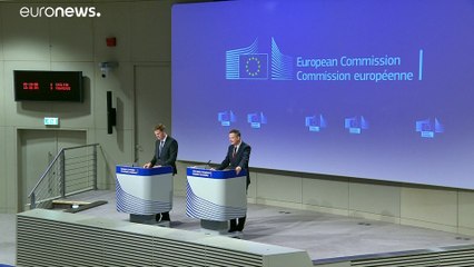 Expediente a Chipre y Malta por "vender pasaportes dorados"