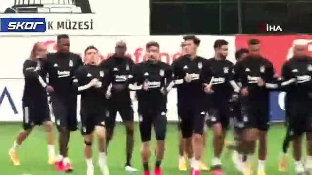 Beşiktaş hazırlıklara kaldığı yerden devam etti