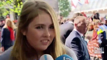 O  ülkede askerlik kadınlara zorunlu hale getirildi!