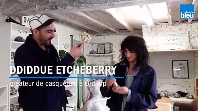 Deux basques créateurs de casquettes en pneu recyclé récompensés au festival d'Hyeres