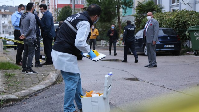 İki grup arasında çatışma çıktı, balkona çıkan vatandaş kafasından vuruldu