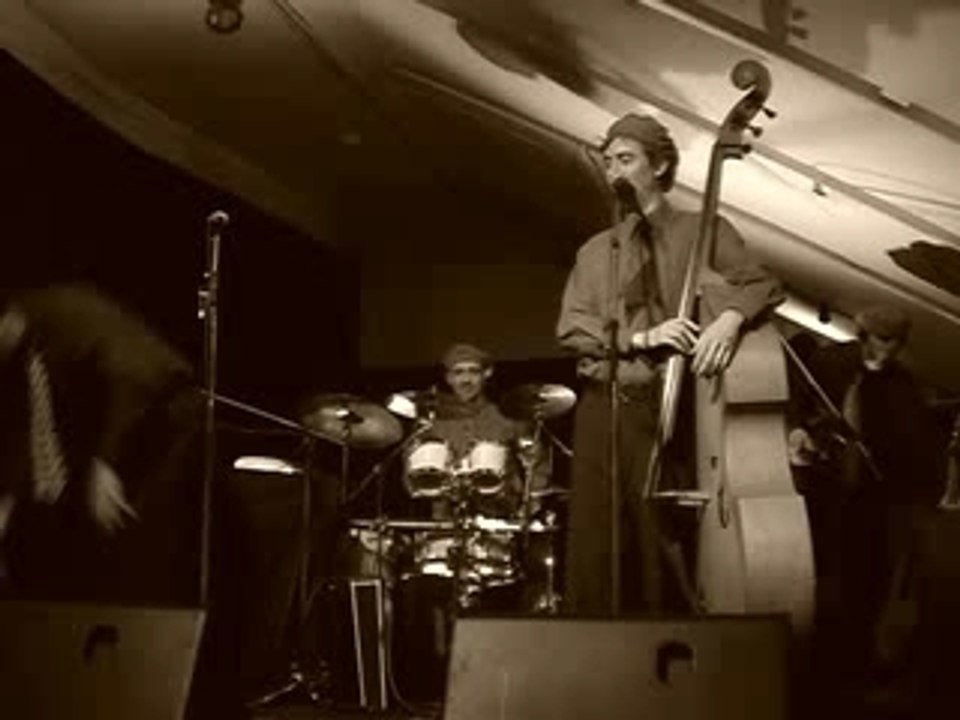 Les Joyeux Urbains : "Les as des Arts Martiaux"