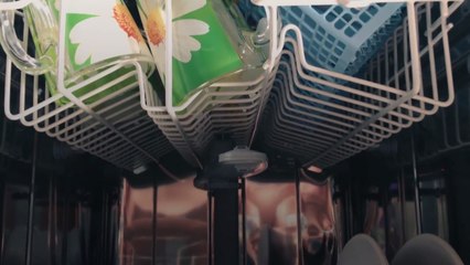 Why You Should Put A Bowl of Vinegar In Your Dishwasher