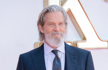 Jeff Bridges é diagnosticado com linfoma e tranquiliza fãs: 'O prognóstico é bom’