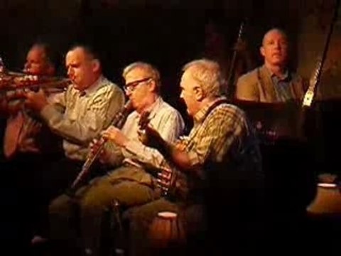 Woody Allen plays jazz at The Carlyle in NYC