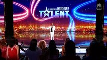 Karine Le Marchand se paye la tête d'Eric Antoine lors du lancement d'Incroyable Talent 2020 - M6