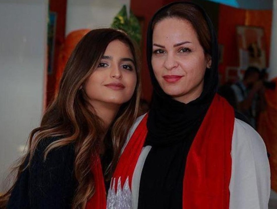 منى السابر تشكو من عقوق ابنتها حلا الترك وتهدد بكشف أسراراً مدفونة