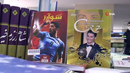 İran konsolosu Halk kütüphanesine bin kitap bağışladı