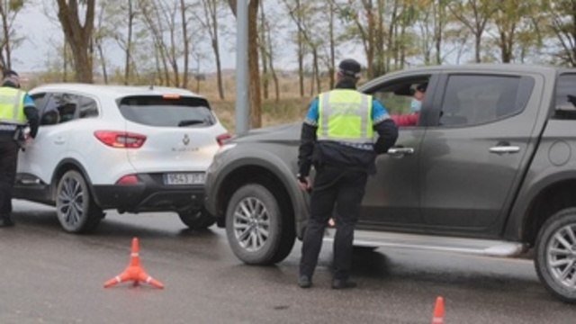 El Gobierno estudia el toque de queda mientras se endurecen las restricciones