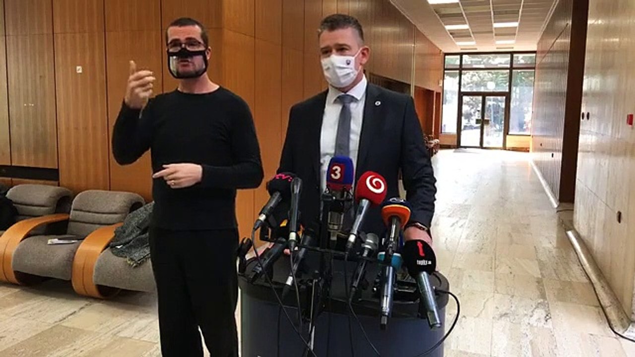 ZÁZNAM: Brífing ministra vnútra R. Mikulca
