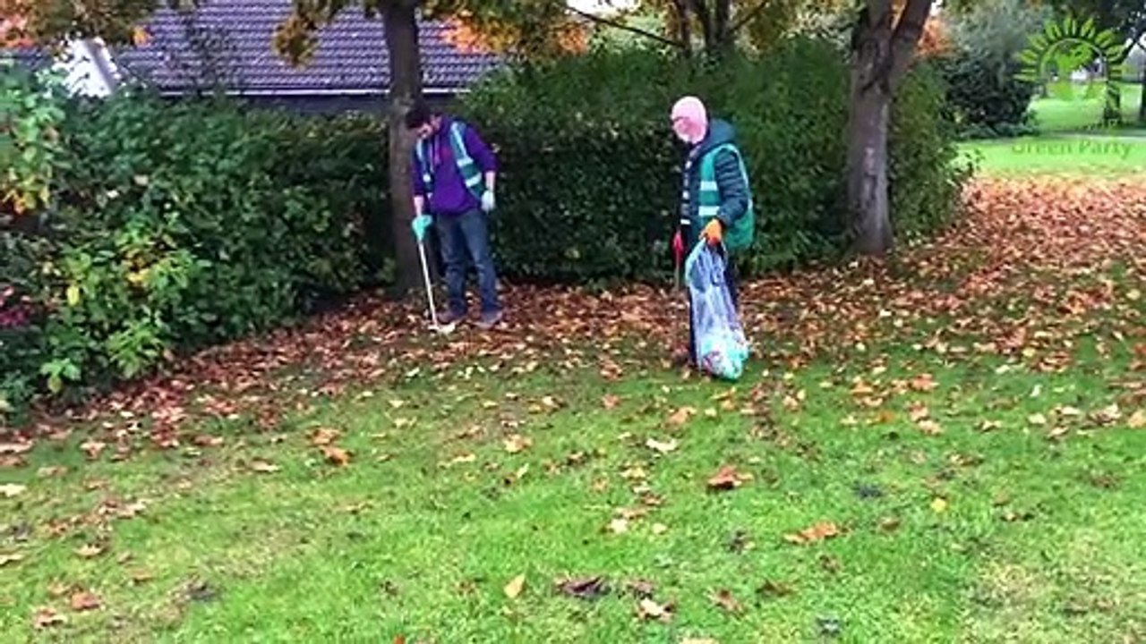 Poo picking in Kettering