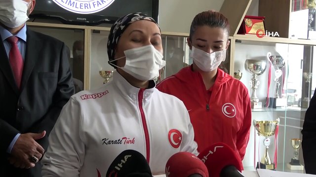 Milli sporcu olan anne ile kızı aynı fakültede eğitim görüyor